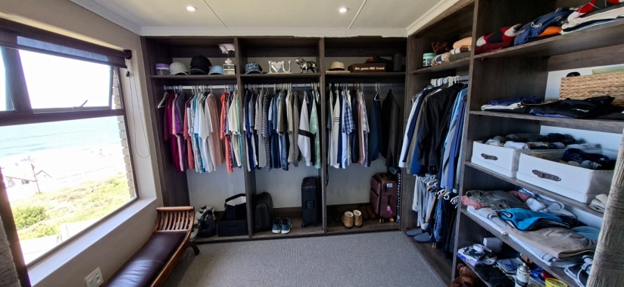  Bedroom Property for Sale in Dana Bay Western Cape